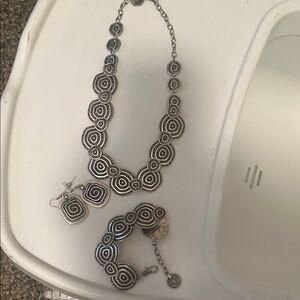 Elegant Silver Jewelry Set